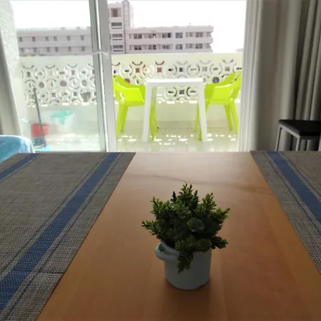 شقة South Facing With Sea View And Free Wifi In Playa Honda Heart Of Americas *